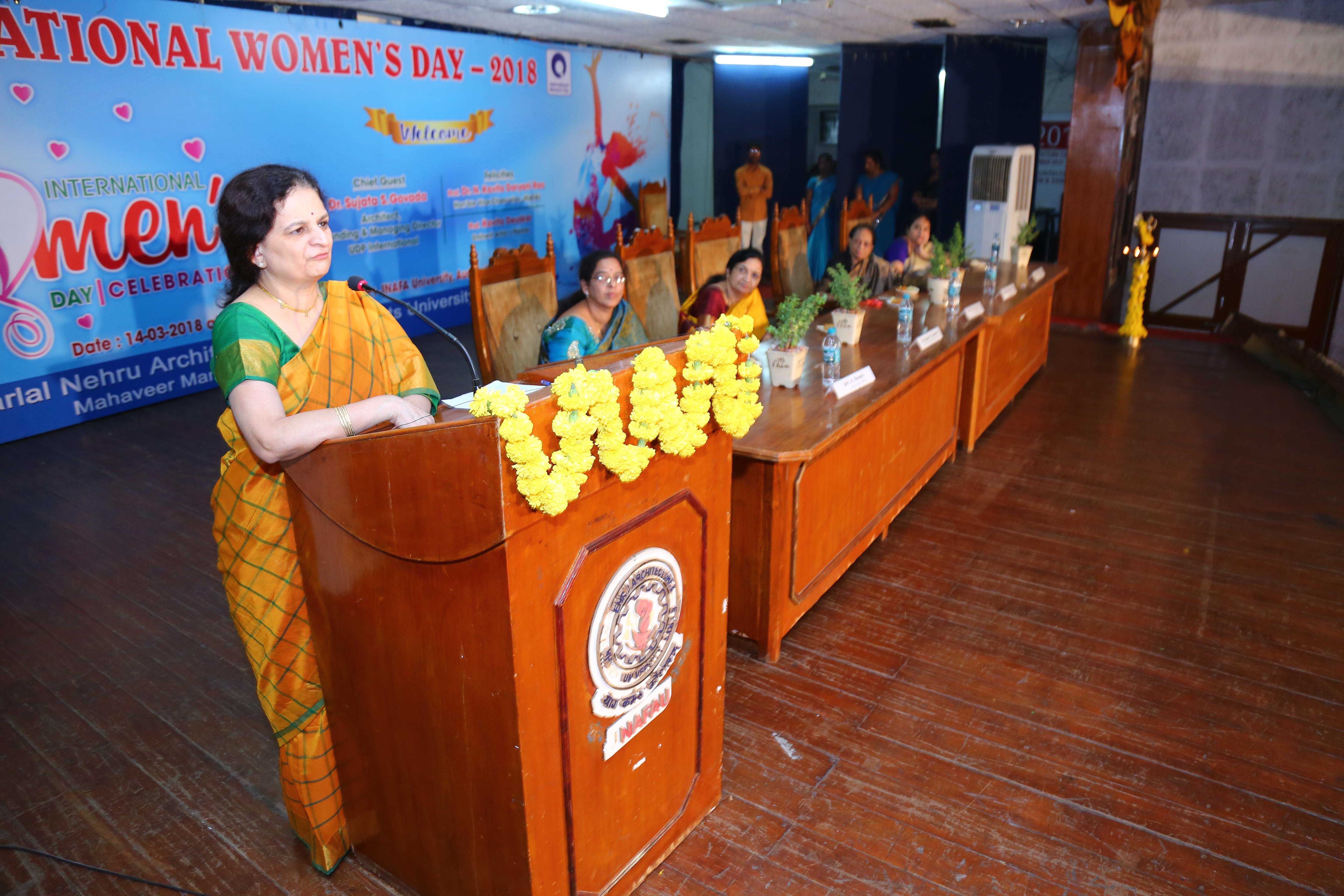 https://jnafau.ac.in/wp-content/uploads/2018/05/Dr.-Kavita-Daryani-Rao-Honble-Vice-Chancellor-delivering-speech-on-International-Womens-Day-2018.jpg